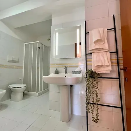 Spacious With Terrace Appartement